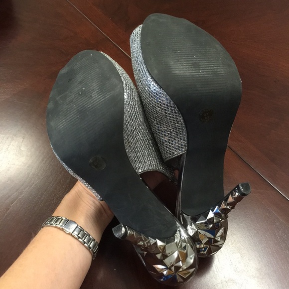 N by Nicole Miller Silver Heels Sz 8M ✨sparkly✨ - Picture 8 of 8